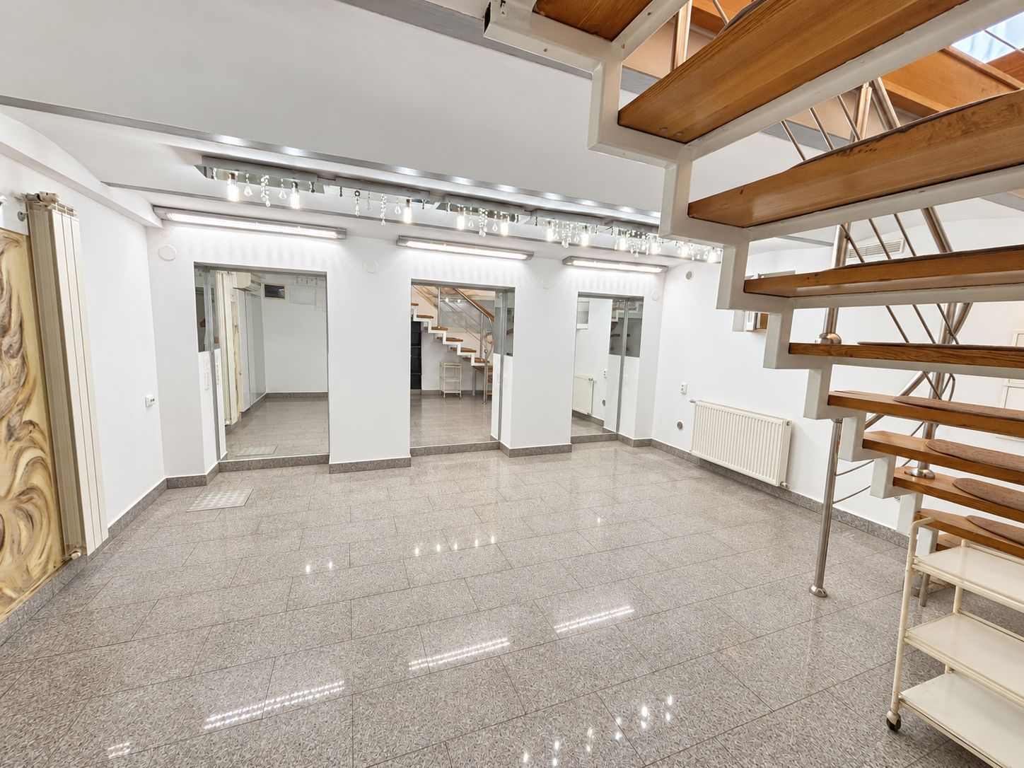 Spațiu comercial de vânzare în zona centrală | acces din stradă - foto 8