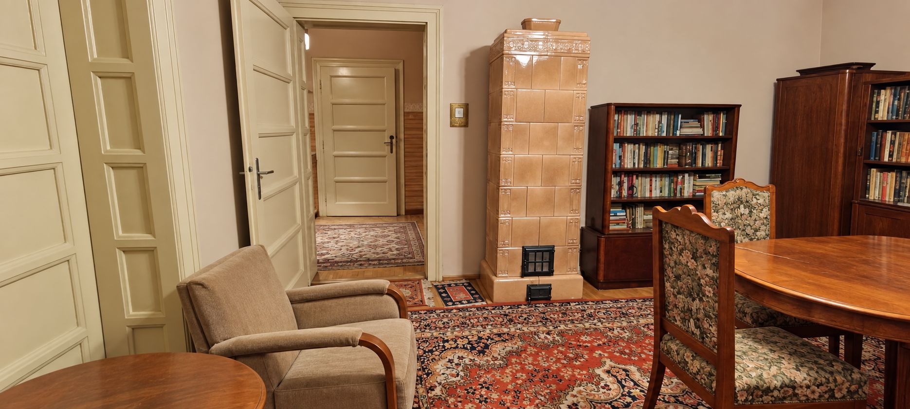 Apartament la casă, 80 mp utili și teren de 190 mp – zona centrală - foto 3