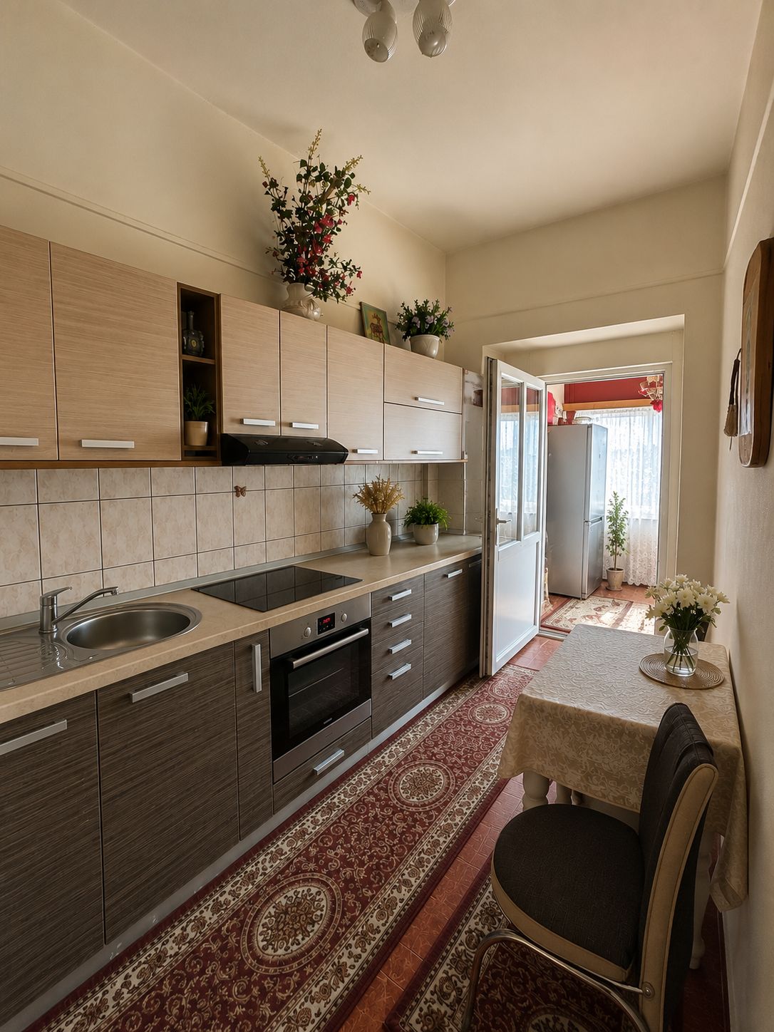 Apartament la casă cu teren, garaj în Centrul Sibiului – Strada Hegel - foto 2