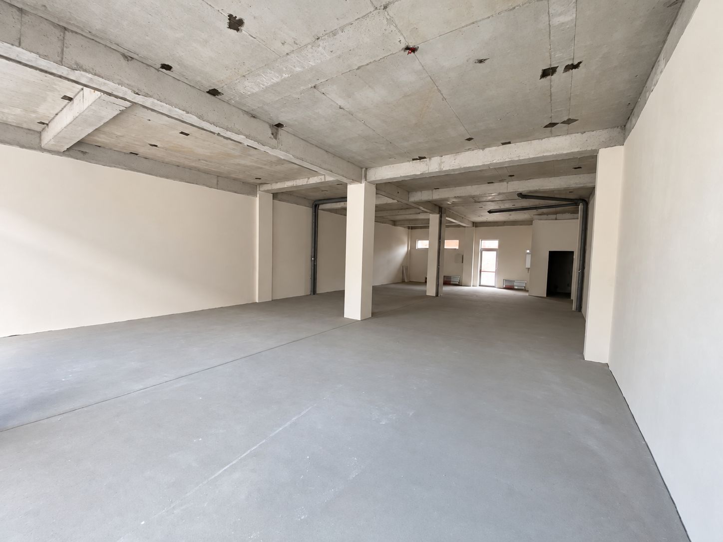 Spațiu comercial generos, 170 mp, cu vitrină stradală – Lazaret - foto 3
