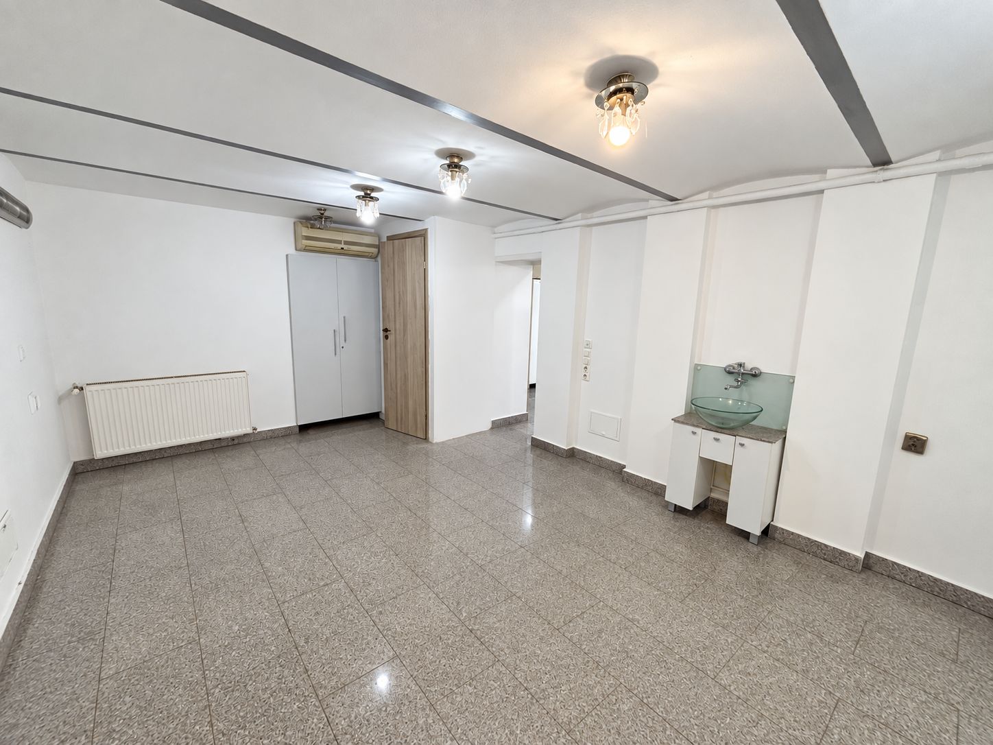 Spațiu comercial de vânzare în zona centrală | acces din stradă - foto 9