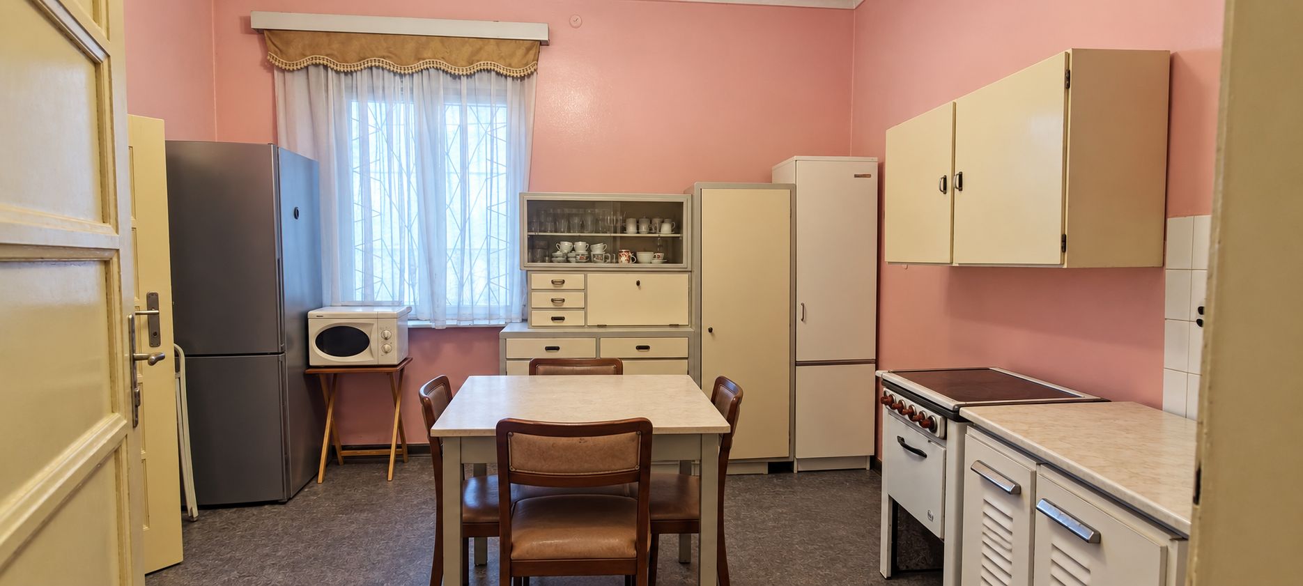 Apartament la casă, 80 mp utili și teren de 190 mp – zona centrală - foto 8