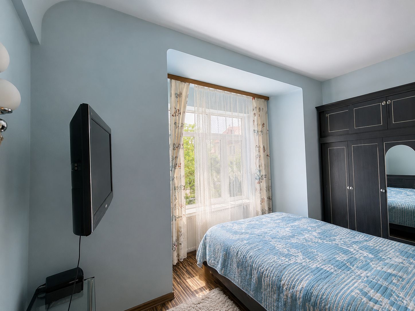 Apartament la casă cu teren, garaj în Centrul Sibiului – Strada Hegel - foto 3
