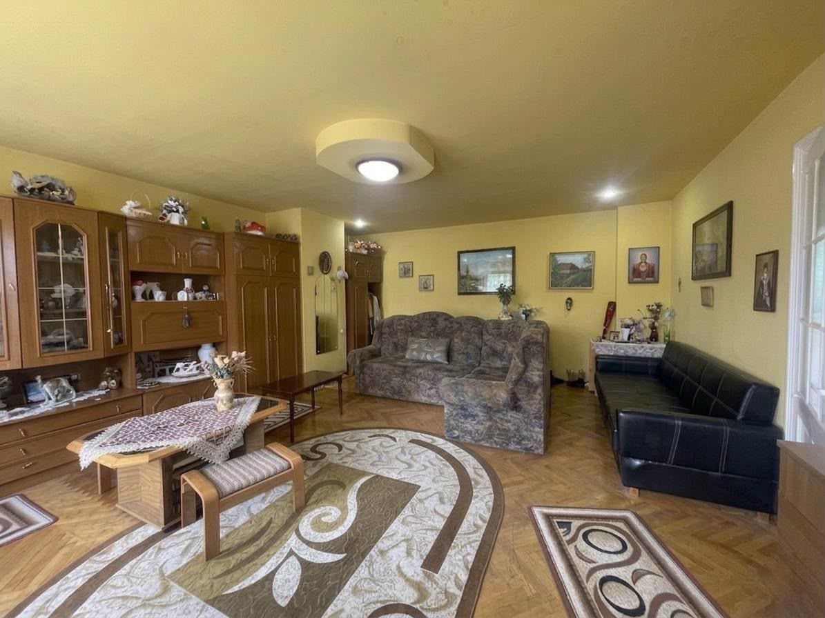 Apartament la casă - central cu terasă, pod și pivniță – 76 mp utili - foto 3