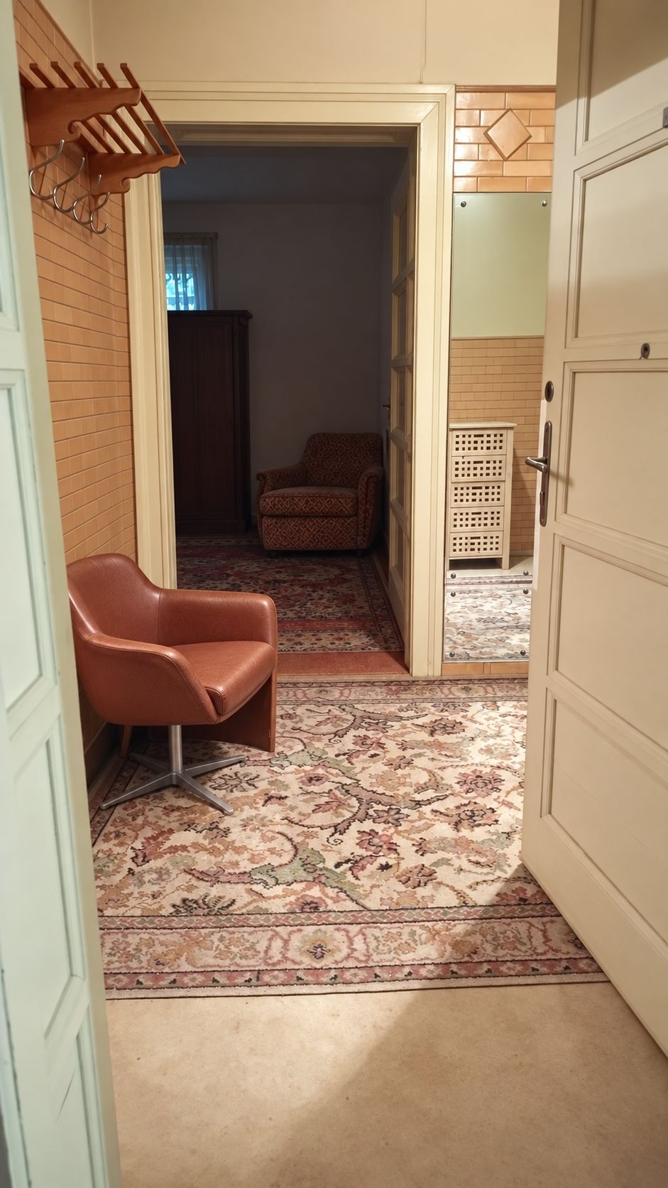 Apartament la casă, 80 mp utili și teren de 190 mp – zona centrală - foto 6