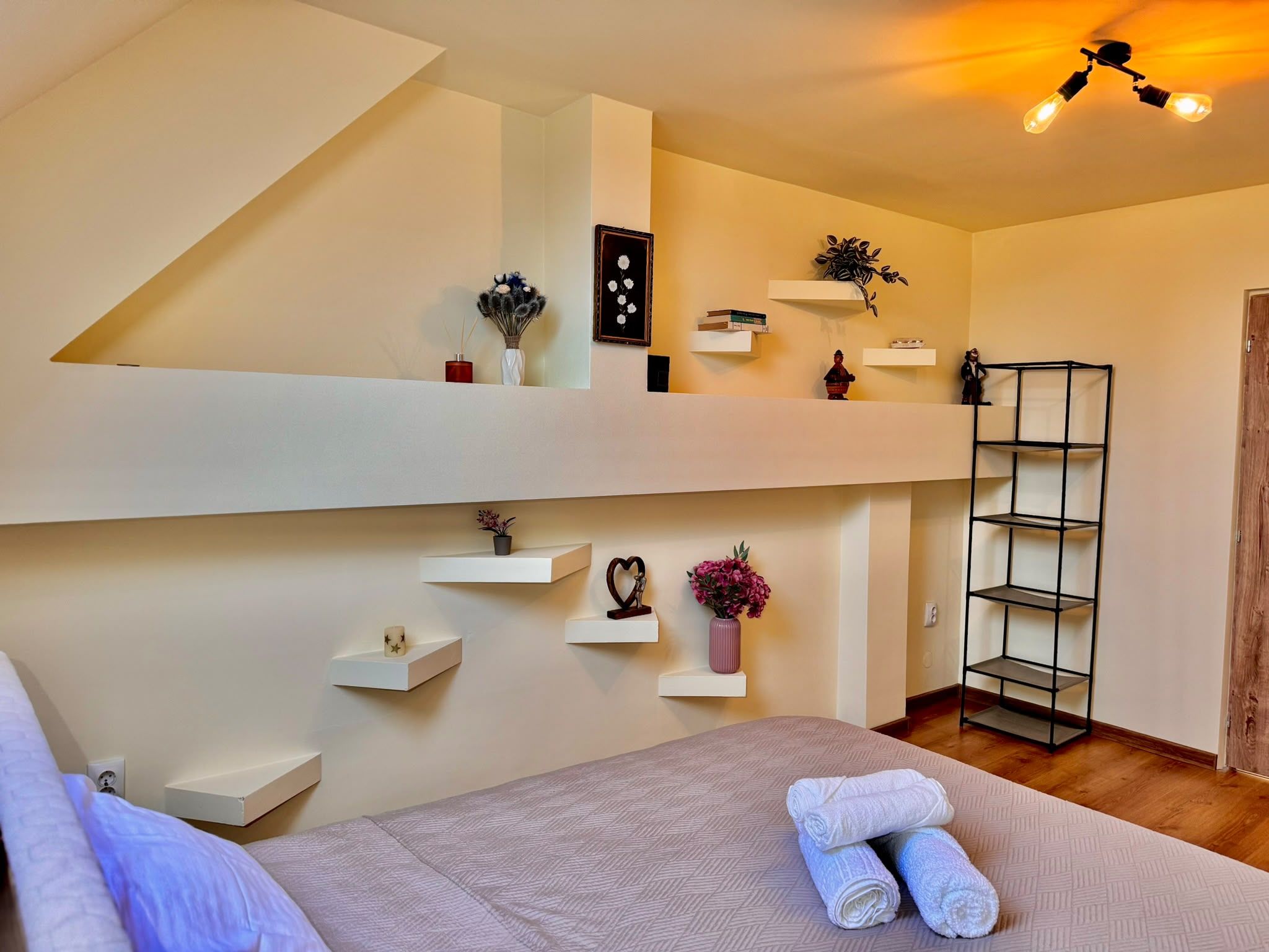 Apartament generos cu 2 camere, curte proprie – Strada Podului, Sibiu - foto 6