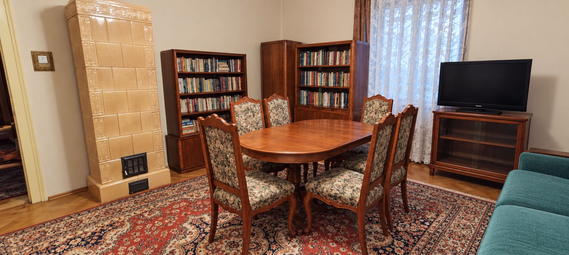 Apartament la casă, 80 mp utili și teren de 190 mp – zona centrală - foto 2