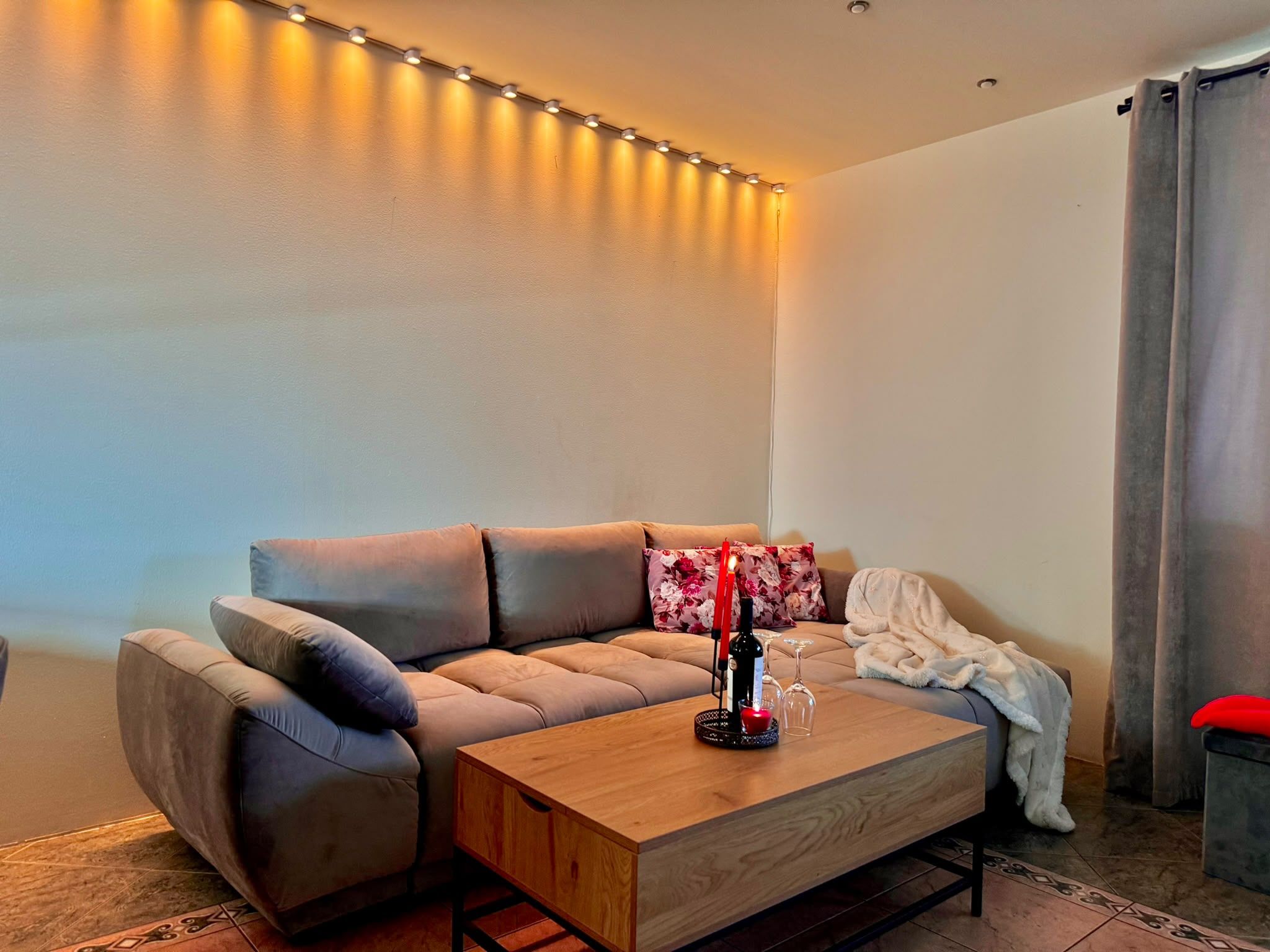 Apartament generos cu 2 camere, curte proprie – Strada Podului, Sibiu