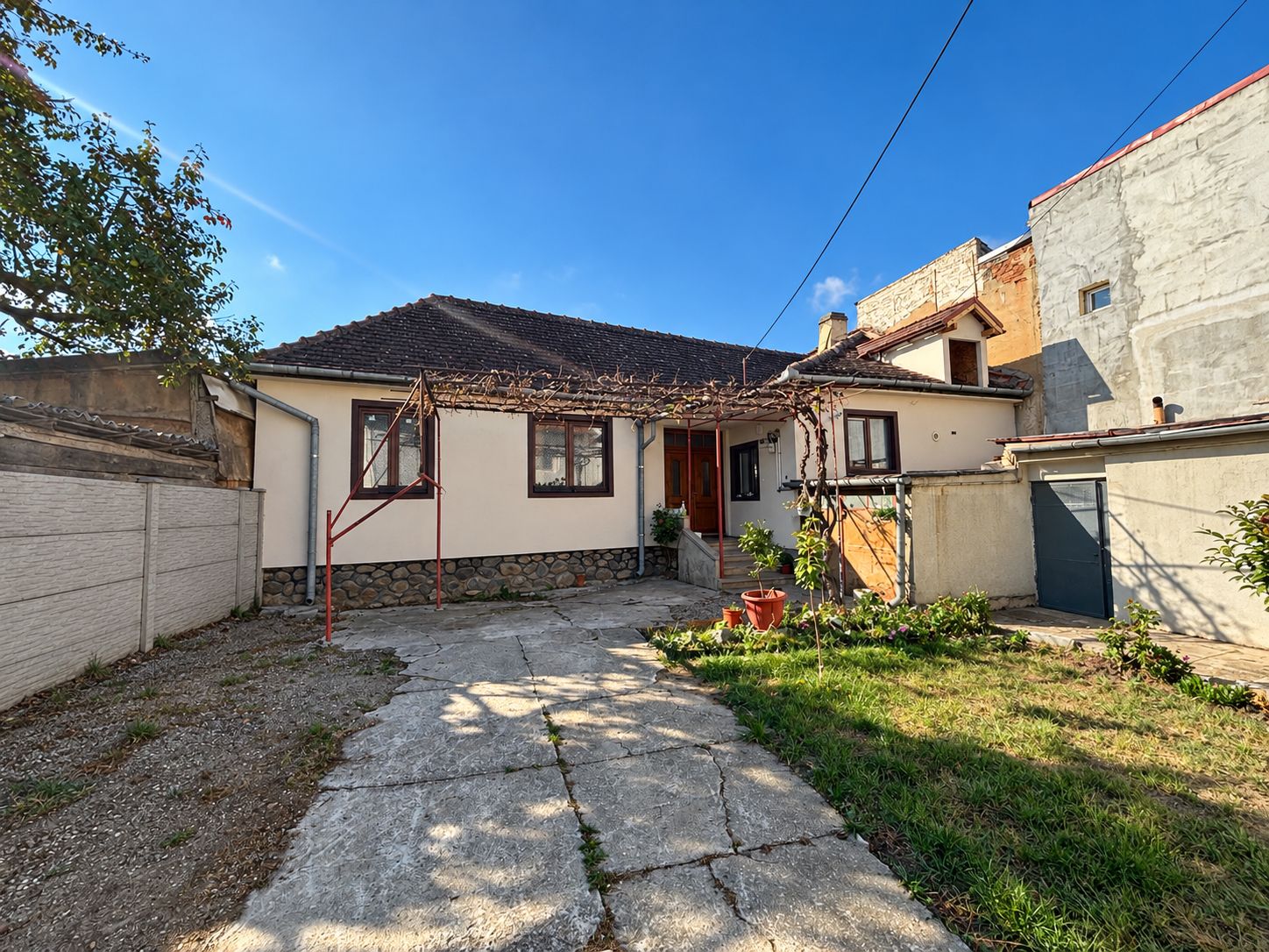 Loc pentru familie, strada Paris, aproape de Centru – casă de 70 mp - foto 12