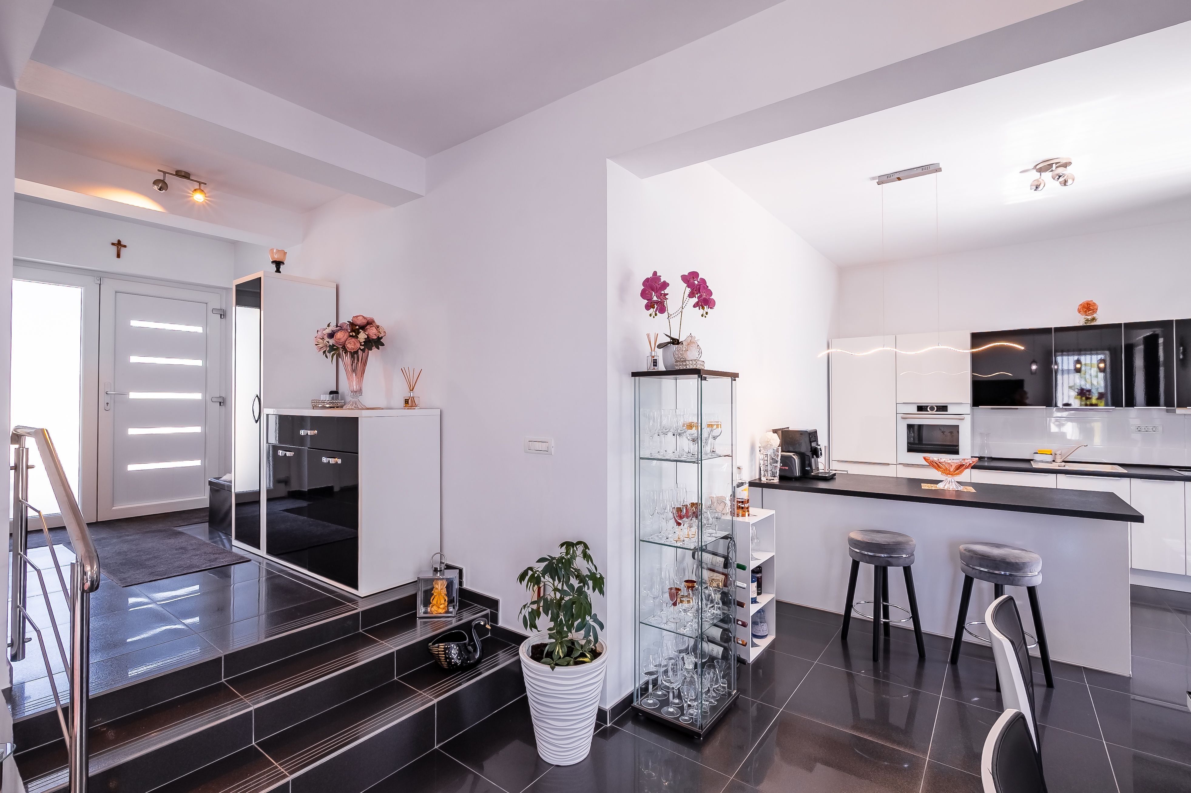 Casă individuală premium | 132 mp utili | Complet mobilată și utilată - foto 2